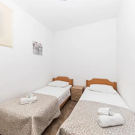ヴィラ Exquisite Spacious Bufaline With Pool And Gym - Eight Bedroom With Pool And Gym