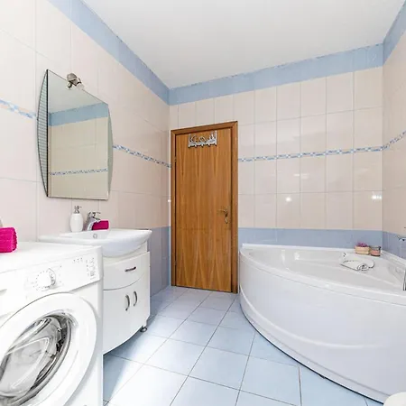 Exquisite Spacious Bufaline With Pool And Gym - Eight Bedroom With Pool And Gym Kaštel Novi