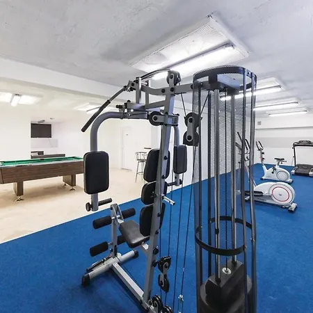 Exquisite Spacious Bufaline With Pool And Gym - Eight Bedroom With Pool And Gym *
